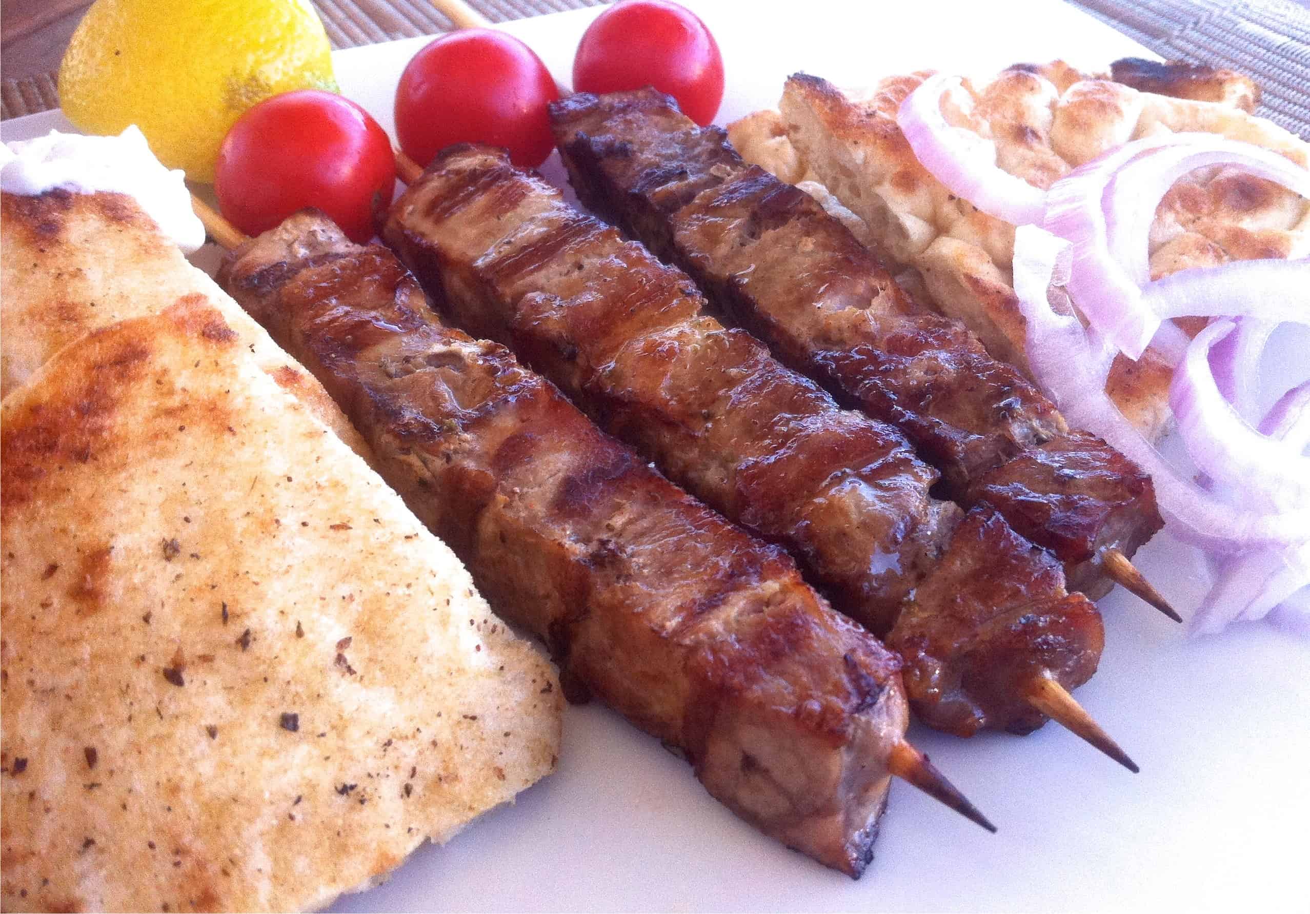 VĂN NGHỆ: Souvlaki- BBQ Hy Lạp