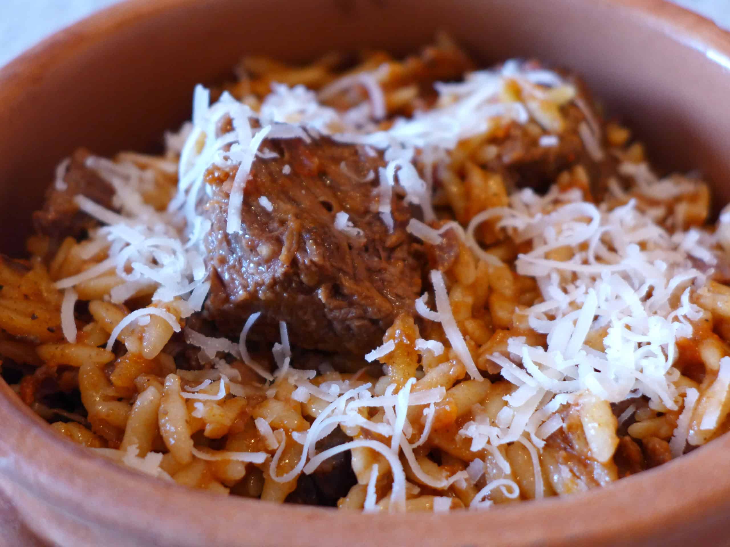 giouvetsi-recipe-greek-beef-stew-with-orzo-pasta-my-greek-dish