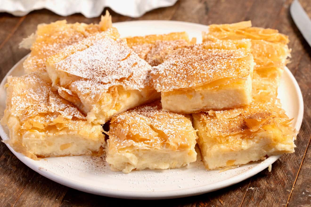 Greek Bougatsa recipe (Custard Pie with Phyllo and ground Cinnamon ...