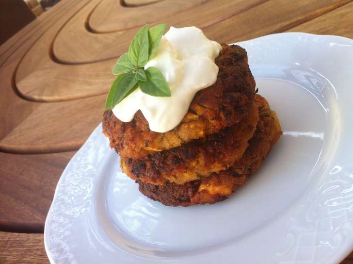 Traditional Greek Kolokithokeftedes (Fried Zucchini/Courgette Balls ...