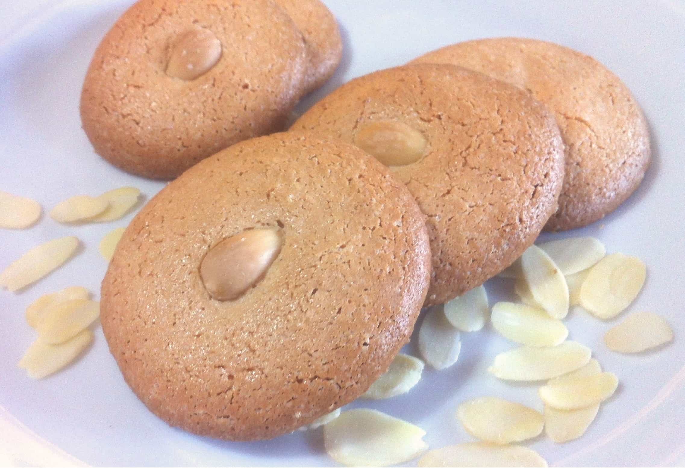 https://www.mygreekdish.com/wp-content/uploads/2013/12/Greek-Almond-Cookies-Ergolavi-53.jpg