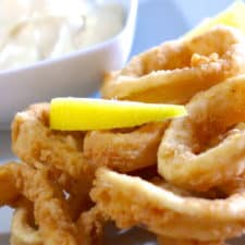 https://www.mygreekdish.com/wp-content/uploads/2014/02/Crispy-Fried-Squid-Calamari-recipe-Kalamarakia-Tiganita-1-225x225.jpg