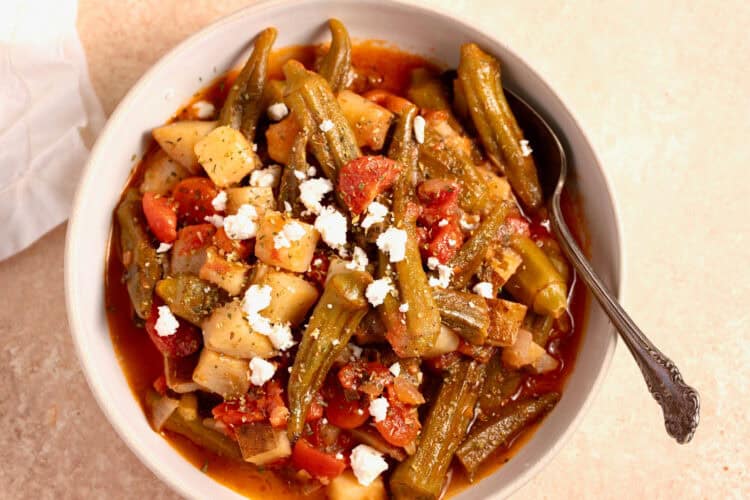 Greek Okra stew recipe (Bamies laderes)