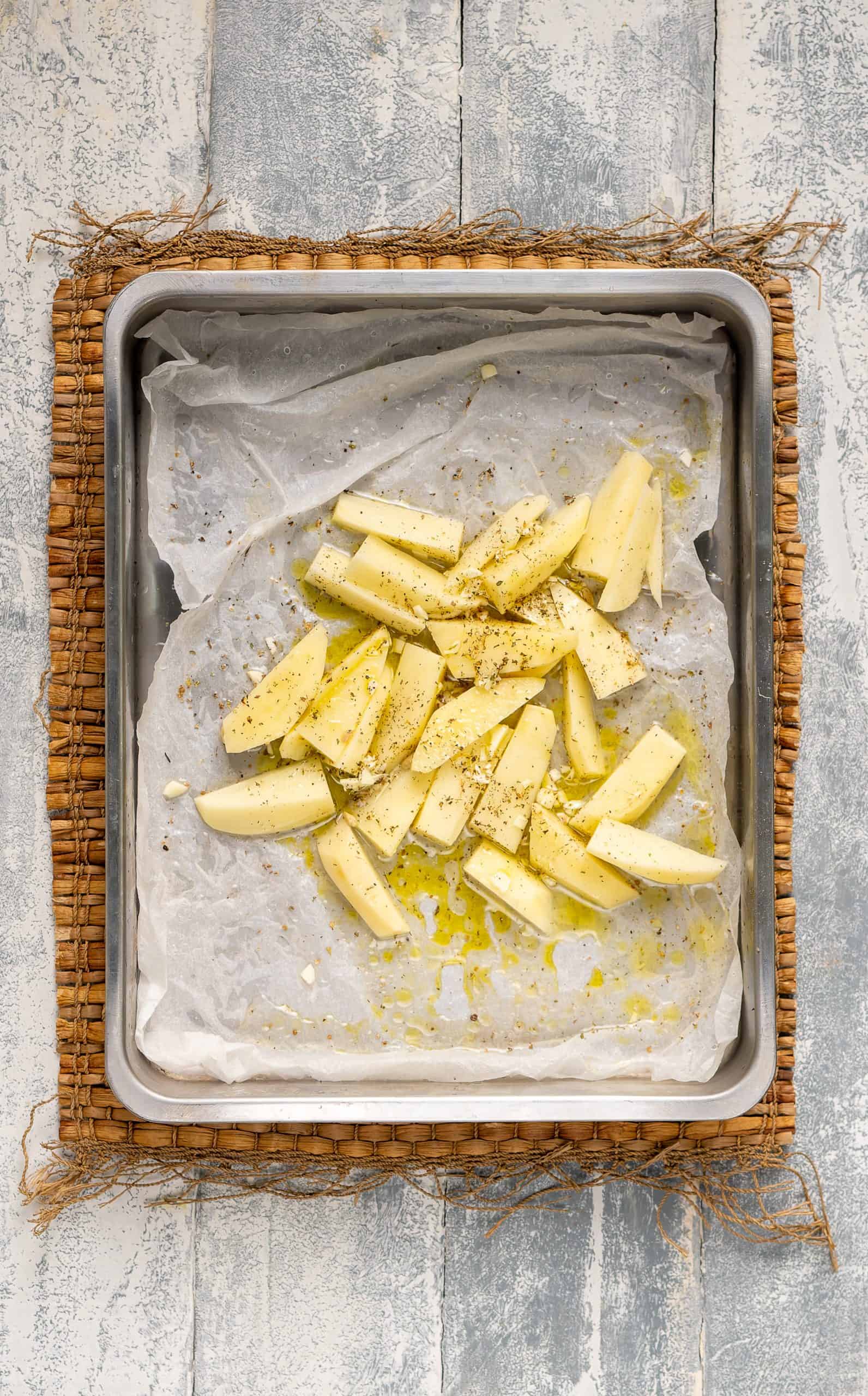 Crispiest Greek Lemon Potatoes Recipe (Patates Lemonates) | Recipe Cart